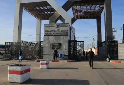منذ استئناف الحرب.. إحصاء بمئات المغادرين من غزة إلى مصر