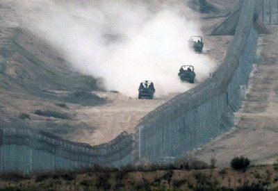 مسؤول إسرائيلي يتحدث عن تفاصيل "الغلاف الأمني" مع غزة