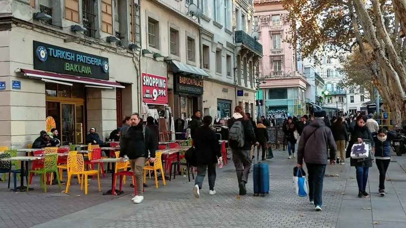 مدينة واحدة تضم أكبر جالية مسلمة ويهودية.. قلق في مرسيليا