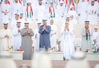 الملك المعظم ورئيس الإمارات والرئيس الموريتاني يشهدون “مسيرة الاتحاد”