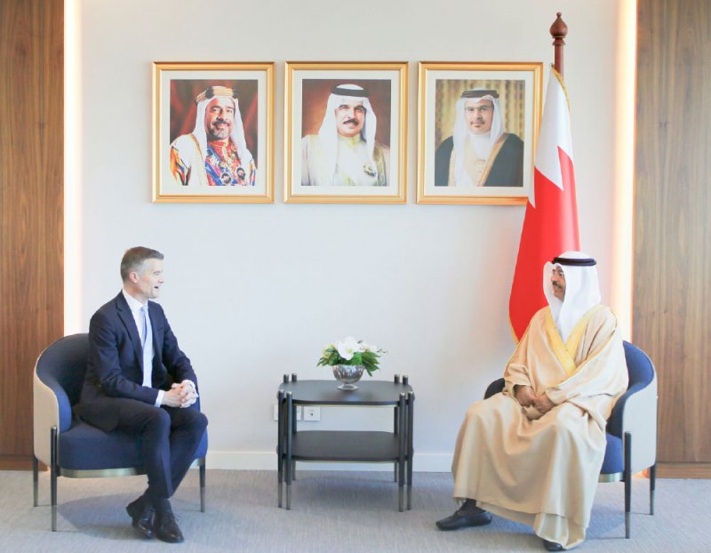 بحث التعاون مع بريطانيا بمجالات النقل