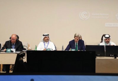 وزير النفط والبيئة يشارك في اجتماع المائدة المستديرة الوزاري بشأن مبادرة تحدي إدارة الكربون