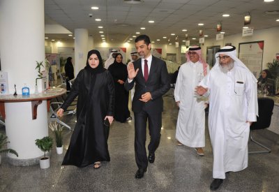 وزير البلديات والزراعة يزور مجلس المحرق البلدي