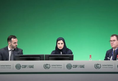 الإمارات تدشن خارطة طريق لخفض الكربون في القطاع الصناعي