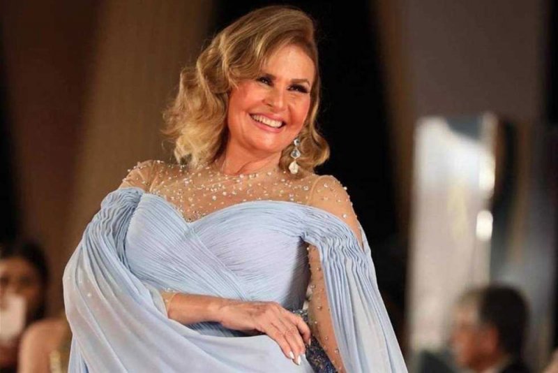 يسرا تغيب عن السباق الرمضاني