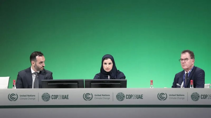الإمارات تدشن خارطة طريق لخفض الكربون في القطاع الصناعي
