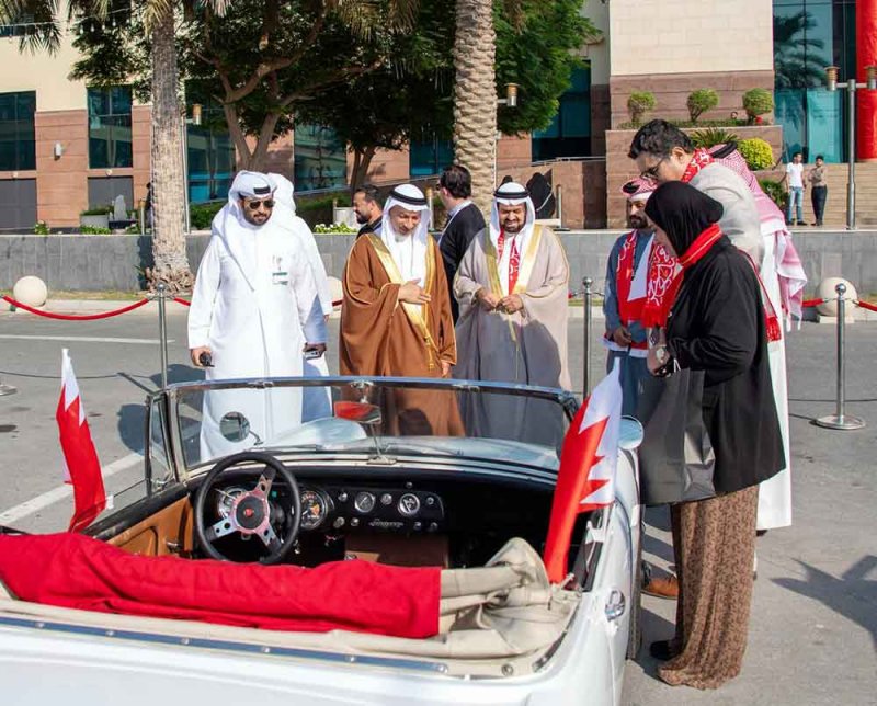 نائب محافظ "العاصمة "يشهد احتفال" العلوم التطبيقية" بالأعياد الوطنية