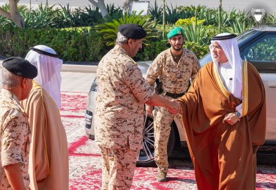 سمو ولي العهد نائب القائد الأعلى للقوات المسلحة رئيس مجلس الوزراء يزور القيادة العامة لقوة دفاع البحرين