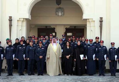 وكيل وزارة الداخلية يكرم عددا من منتسبات الوزارة