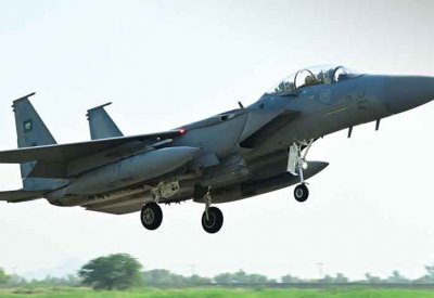 وزارة الدفاع السعودية: سقوط طائرة مقاتلة من نوع (ف-15 إس إيه) أثناء مهمة تدريبية بالمنطقة الشرقية واستشهاد طاقمها الجوي