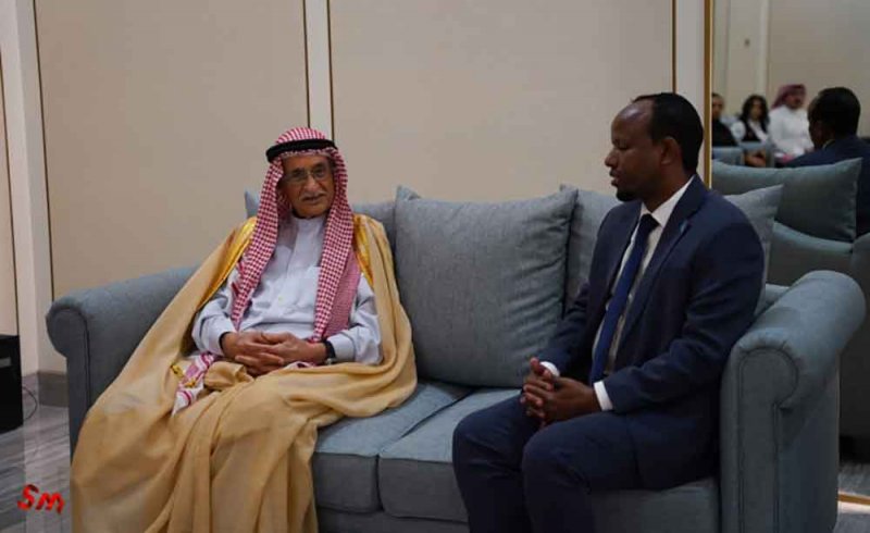 رئيس المجلس الأعلى للصحة يستقبل وزير الصحة في جمهورية الصومال على هامش "المنامة هيلث"