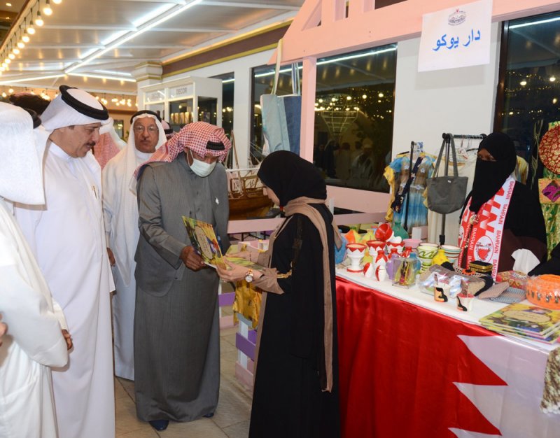 محافظة المحرق تحتفل بالأعياد الوطنية المجيدة