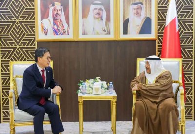 رئيس مجلس الشورى يستقبل سفير جمهورية كوريا