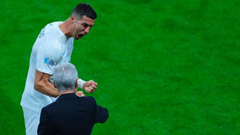 هداف العالم.. الصراع يشتد بين رونالدو وثلاثي أوروبا