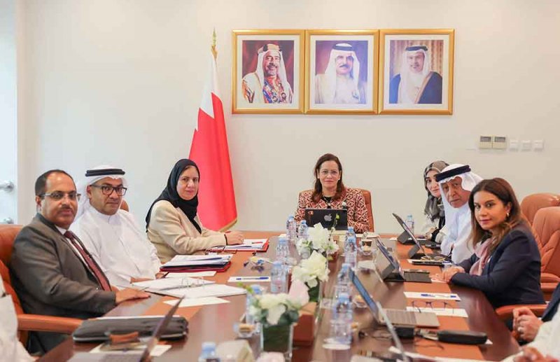 "خدمات الشورى" تبحث مع الهيئة العامة للتأمين الاجتماعي مشروع قانون بشأن " الحساب الختامي للهيئة وصندوق التقاعد والتأمينات الاجتماعية"