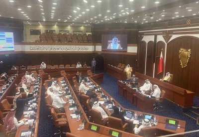 تأجيل مناقشة تقرير برلمانية التحقيق بشأن "تدني المستوى المعيشي" لمدة أسبوعين