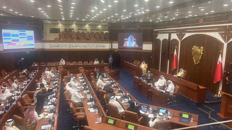 تأجيل مناقشة تقرير برلمانية التحقيق بشأن "تدني المستوى المعيشي" لمدة أسبوعين