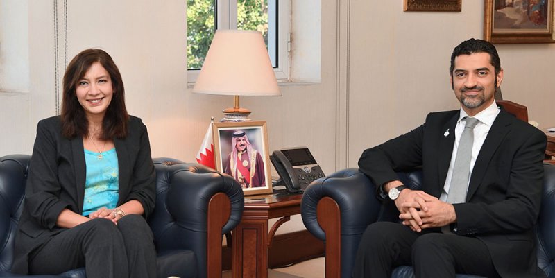 وزير شؤون البلديات يبحث مع السفيرة المصرية تعزيز التعاون
