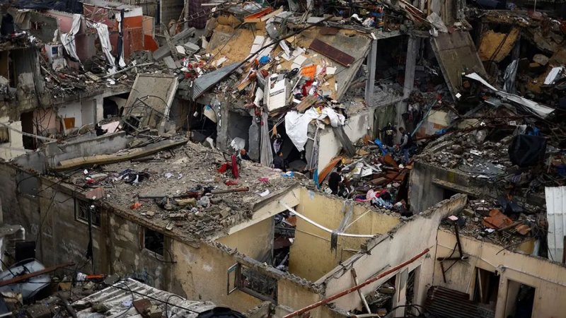 لافروف: إسرائيل تسوي أحياء كاملة بالأرض في غزة