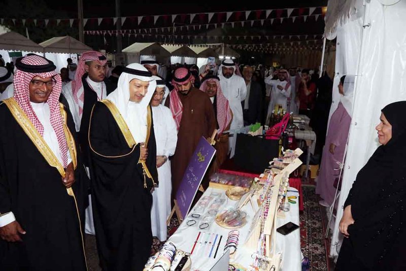 محافظة العاصمة بالتعاون مع مركز تمكين شباب القادسية يحتفلان بالأعياد الوطنية
