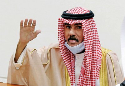 الشيخ نواف الصباح.. تعرف على مسيرة أمير الكويت الراحل