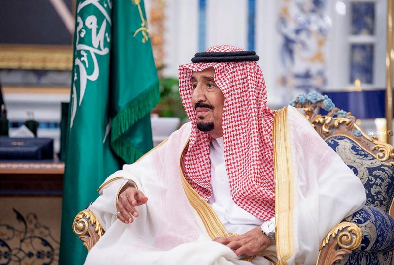 خادم الحرمين الشريفين وولي العهد يعزيان عائلة آل صباح بدولة الكويت والشعب الكويتي الشقيق