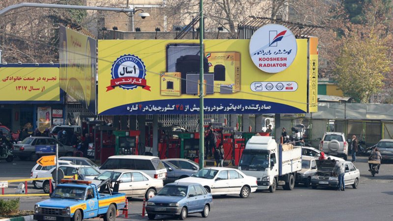 هجوم إلكتروني يعطل توزيع الوقود في 60% من المحطات في إيران