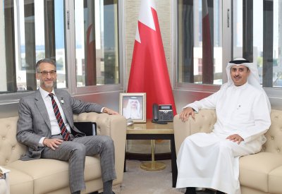 وزير العدل والشؤون الإسلامية والأوقاف يستقبل سفير الولايات المتحدة الأميركية لدى مملكة البحرين