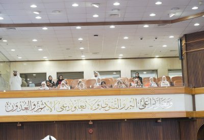 أمانة النواب تستقبل مدرسة المحرق الابتدائية للبنات