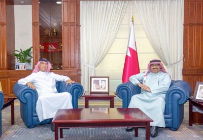 وزير التربية والتعليم يستقبل النائب الثاني لرئيس غرفة تجارة وصناعة البحرين