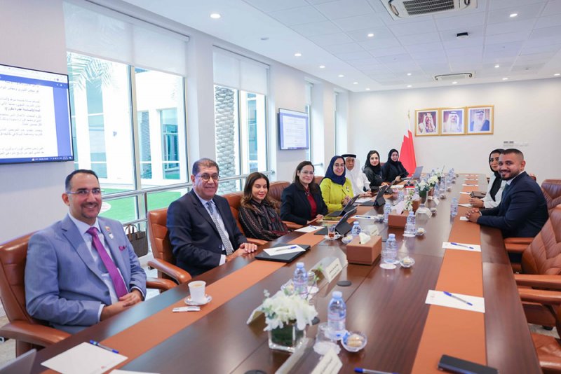 "خدمات الشورى" تبحث مع "تمكين" الاقتراح بقانون بشأن "التدريب المهني"