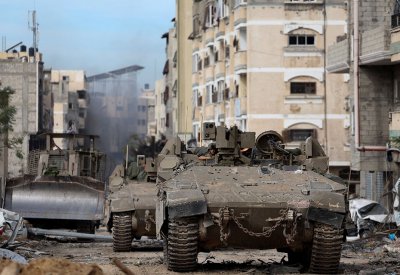 "رويترز": محادثات مكثفة بشأن هدنة جديدة محتملة في غزة