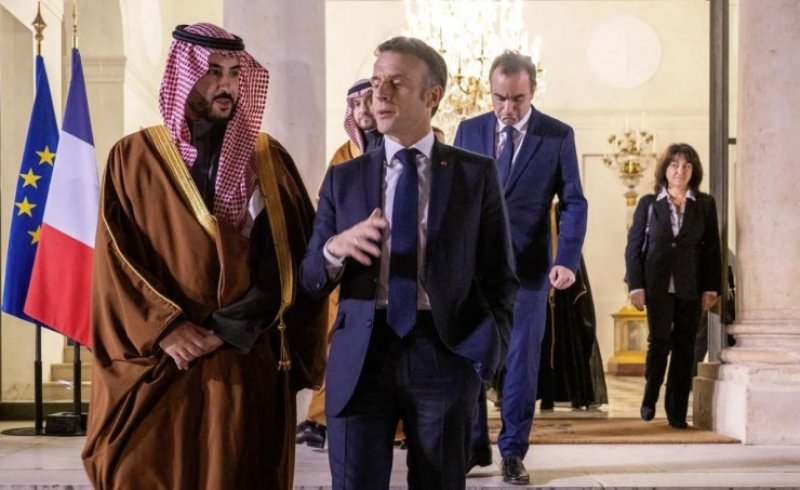 وزير الدفاع السعودي يستعرض مع الرئيس الفرنسي العلاقات الثنائية
