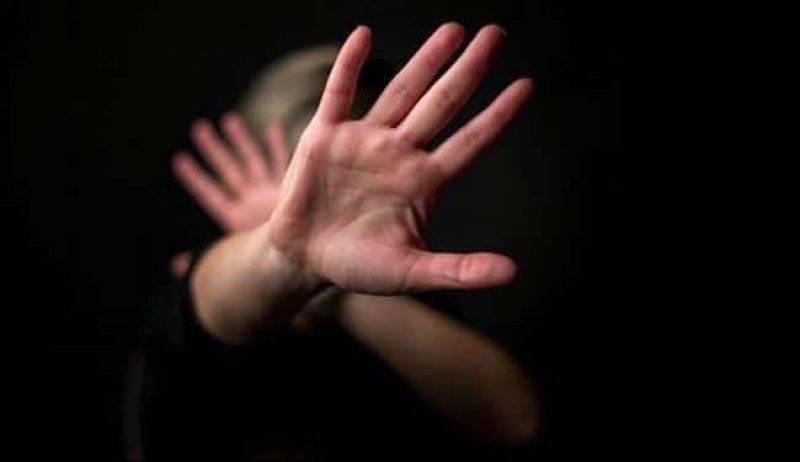 أربعينية تحتجز أخرى وتجبرها على الدعارة 