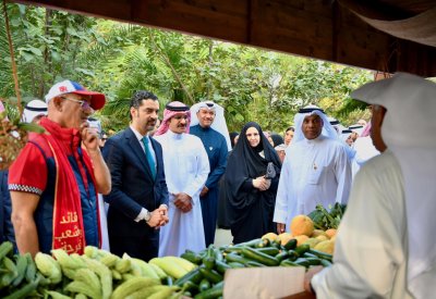 وزير شؤون البلديات والزراعة يفتتح سوق المزارعين البحرينيين في نسخته الحادية عشر