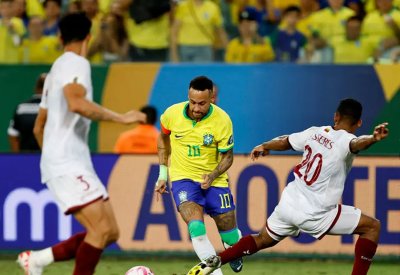 "فيفا" يهدد باستبعاد البرازيل من بطولاته