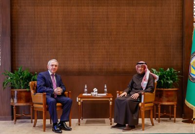 الأمين العام لمجلس التعاون يستعرض مع سفير أذربيجان لدى السعودية سير خطوات اعتماد خطة العمل المشترك