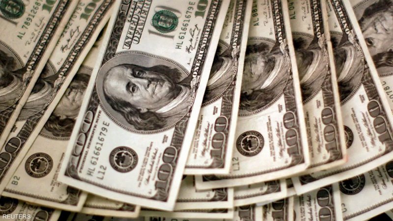 بسبب العطلة.. الدولار يتذبذب في تداولات ضعيفة والين يستقر