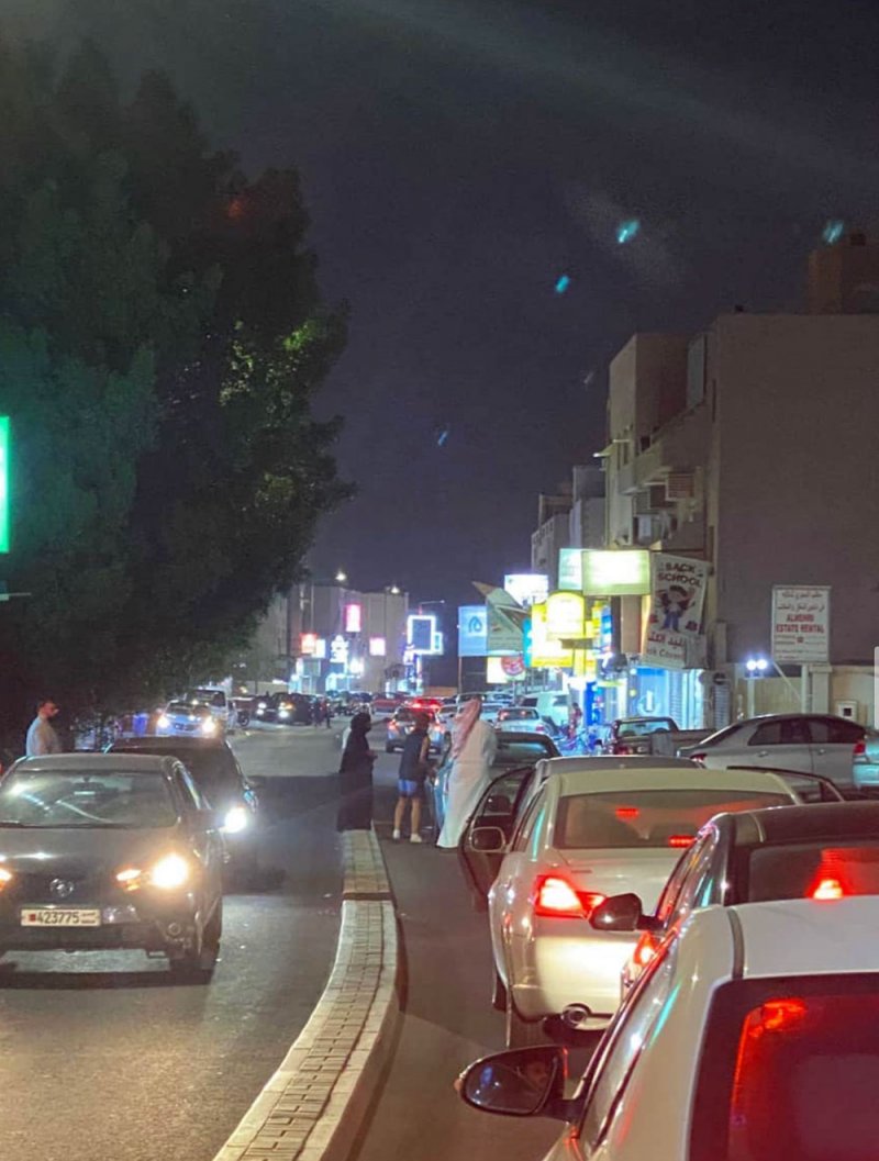 رصيف في الرفاع الشرقي يمنع مرور الإسعاف