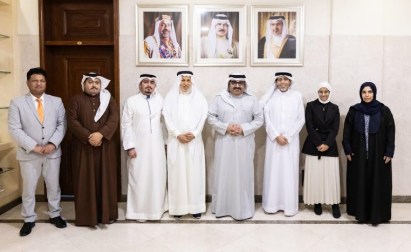 وزير التربية والتعليم يستقبل الأمين العام لجمعية البحرين لرعاية مرضى السكلر