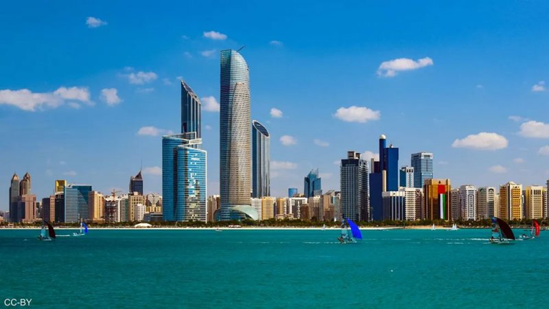 اقتصاد أبوظبي يحقق أكبر قيمة ربعية في تاريخه