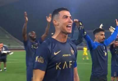 بعد رباعية في مرمى التعاون.. رونالدو يحتفل مع جماهير النصر ويصرخ: "يلا"
