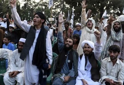 مذبحة غامضة لـ 6 حلاقين.. هل تعيد طالبان باكستان الحظر على حلق اللحى؟
