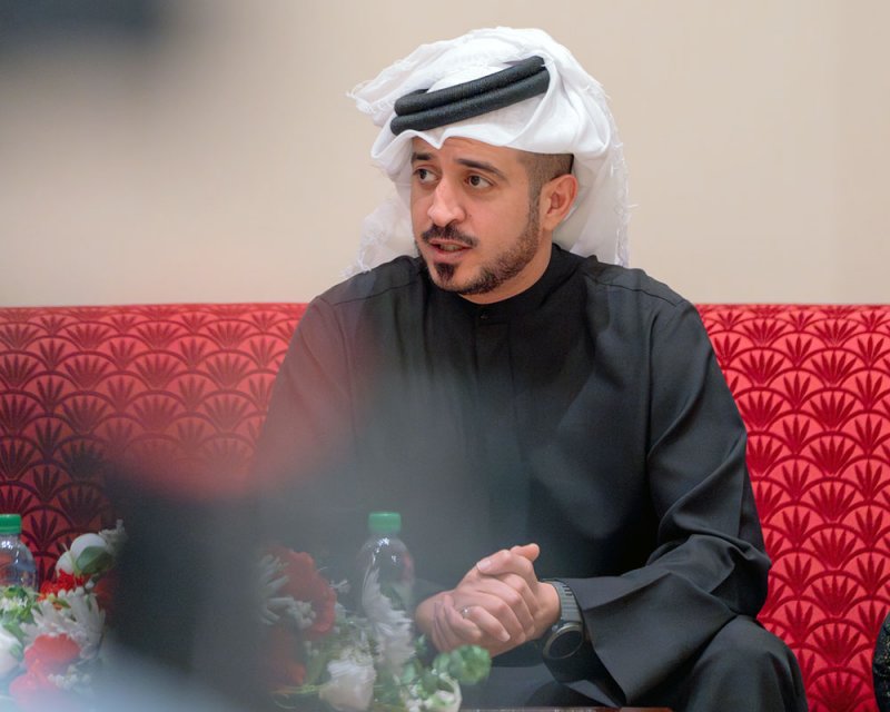 خالد بن حمد يزور المنتخب الأول ويشد من عزيمة اللاعبين