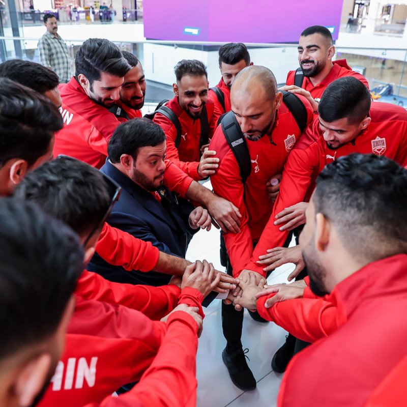 بالصور: "الأحمر" يطير إلى دبي استعدادًا لكأس آسيا بالدوحة