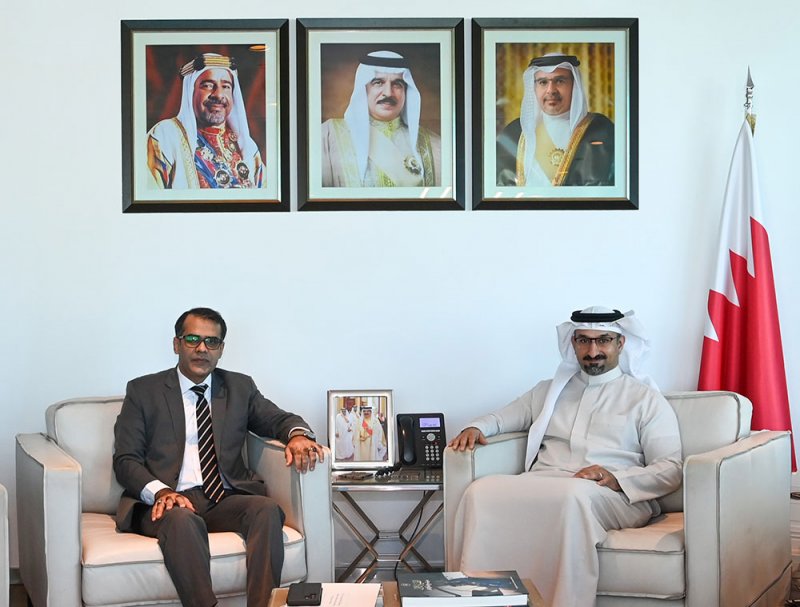 وزير الصناعة والتجارة يستقبل سفير جمهورية باكستان الإسلامية لدى مملكة البحرين