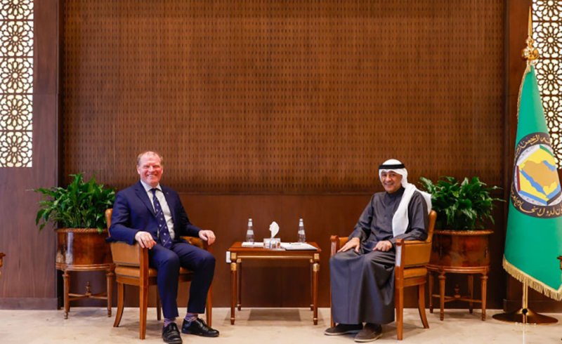 الأمين العام لمجلس التعاون يبحث تعزيز علاقات التعاون مع استراليا