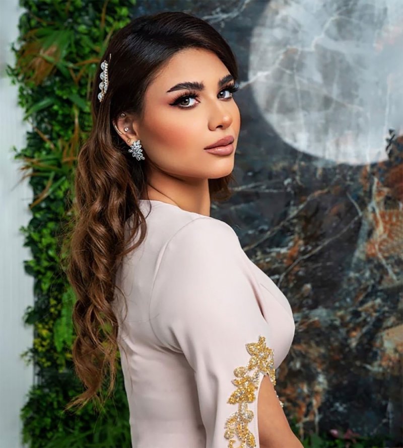 الفنانة زينب غازي في “بطن وظهر”