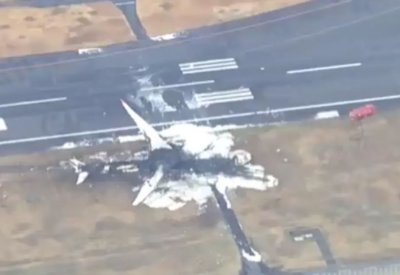 طائرة انقلبت كرة نار ثم رماداً.. فيديو لا يصدق لما حدث باليابان