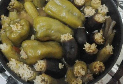 بسبب وجبة "محشي".. وفاة مصري وابنه وتدهور صحة باقي أسرته